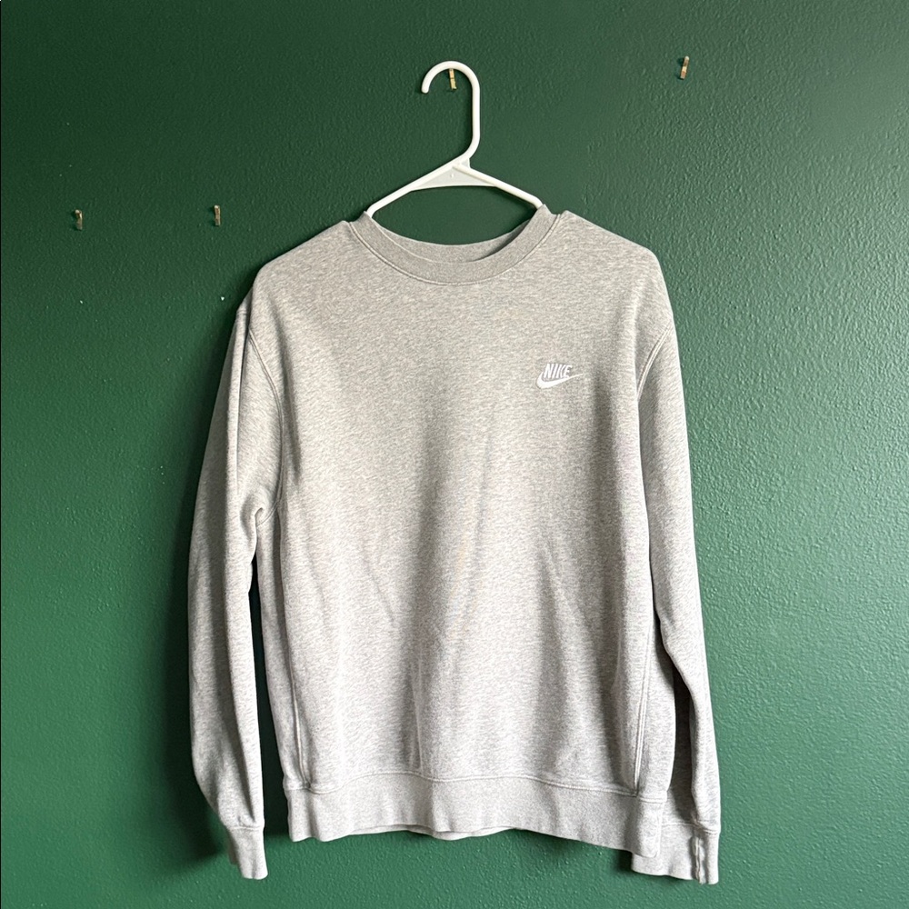 Nike Men's Crewneck Sweater in Light Gray